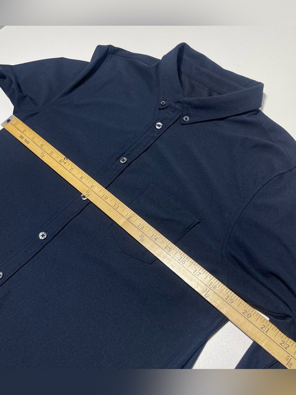 Vuori Ace Button Down Shirt Mens Medium Midnight Blue Performance Long Sleeve - Picture 3 of 5
